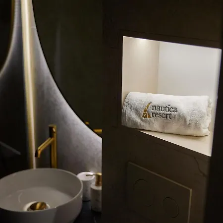 E18 W Nautica Nad Jeziorem W Gizycku * 吉日茨科