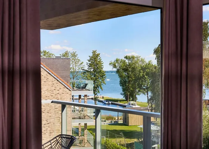 E18 W Nautica Nad Jeziorem W Giżycku * Giżycko