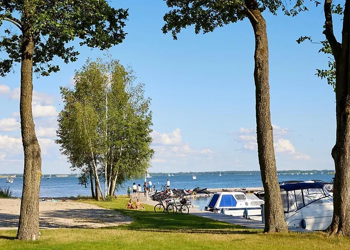 E18 W Nautica Nad Jeziorem W Giżycku *