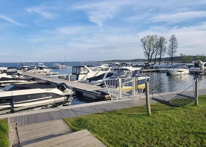 E18 W Nautica Nad Jeziorem W Giżycku Giżycko